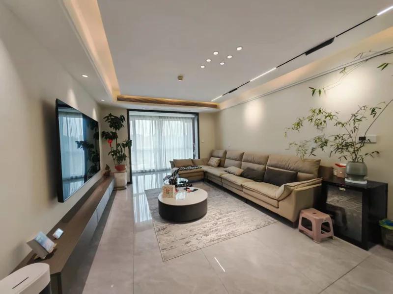 城市标志性建筑高端小区品质新装修拎包入住可按揭价格可谈